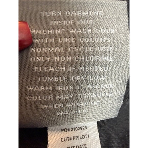 Torrid Womens Black Cuffed Shorts Size 30 - Picture 8 of 9